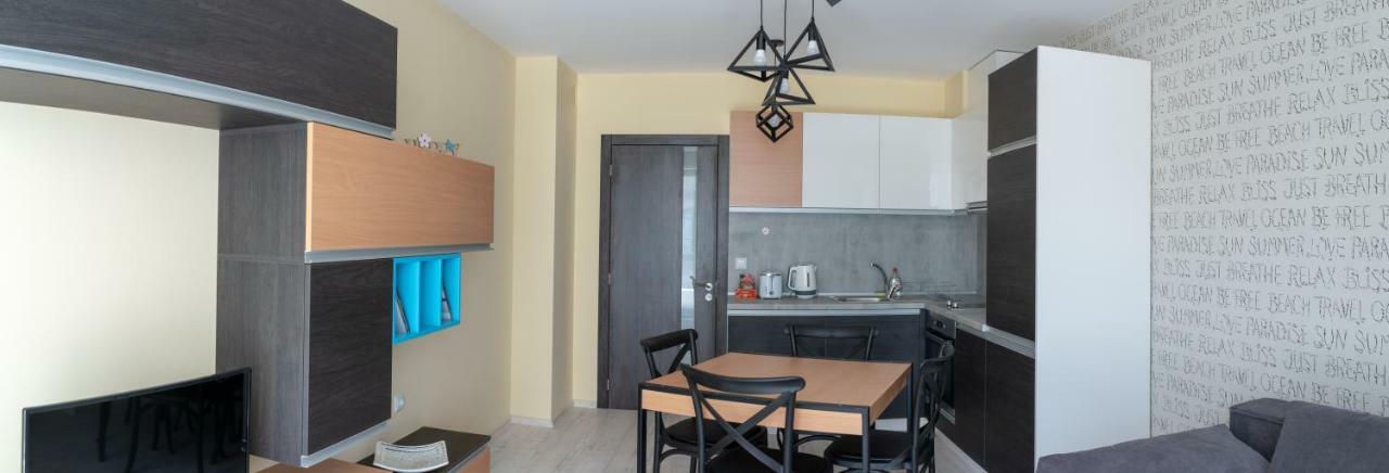 La Familia Apartments Varna Buitenkant foto