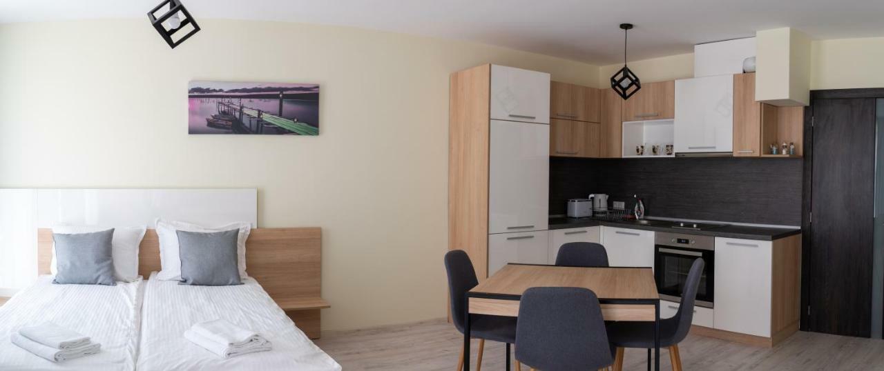 La Familia Apartments Varna Buitenkant foto