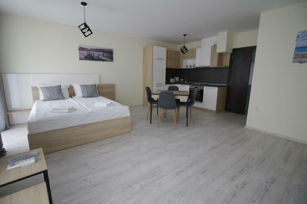 La Familia Apartments Varna Buitenkant foto