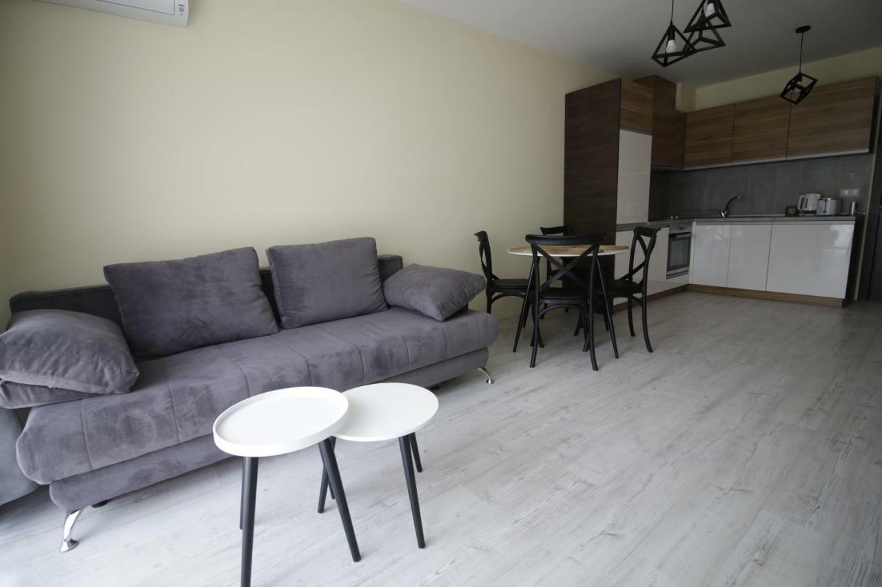 La Familia Apartments Varna Buitenkant foto